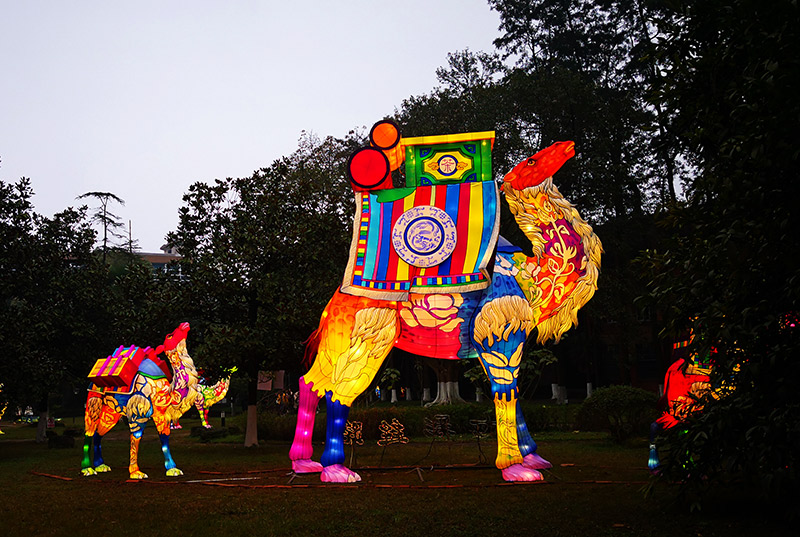 美陈彩灯，彩灯制作，骆驼彩灯，